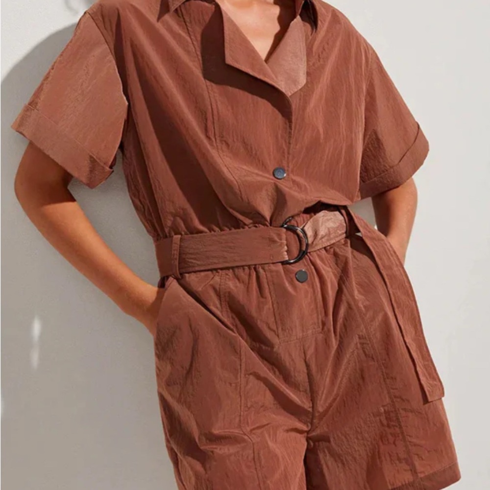 NWOT Varley Tan Collared Romper Playsuit
BELLE BOXY PLAYSUIT Sz M